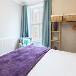 Hampton Manor House - 9 Bedrooms *