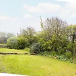Hampton Manor House - 9 Bedrooms Διαμέρισμα